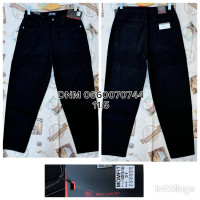 Relucky  Мом джинси чорного кольору Mom fit 31-38 0810-15